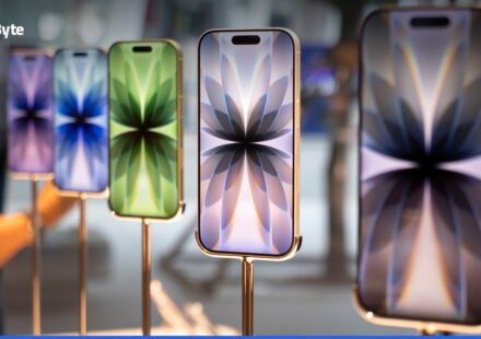 Apple Upgrade vs. Verizon: Which iPhone Deal Saves You More?